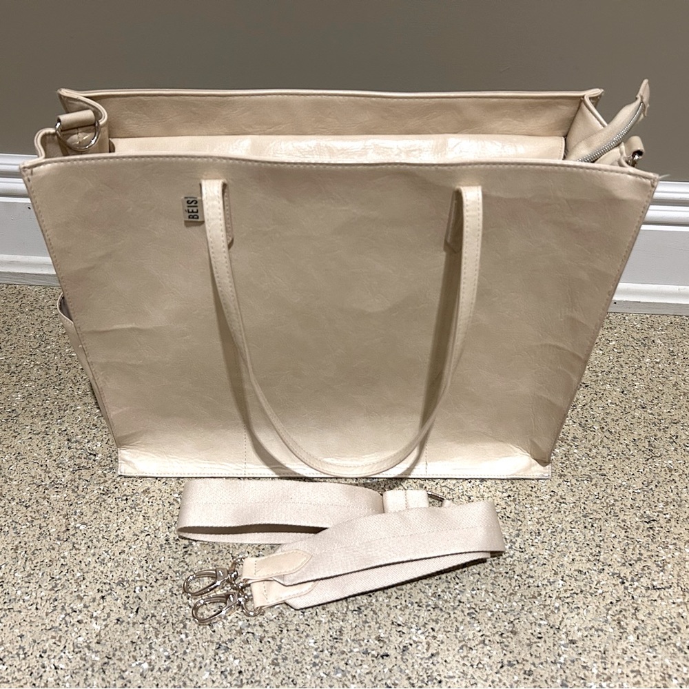 Beis Large Work Tote in Beige - Lightly Used! - Picture 2 of 4